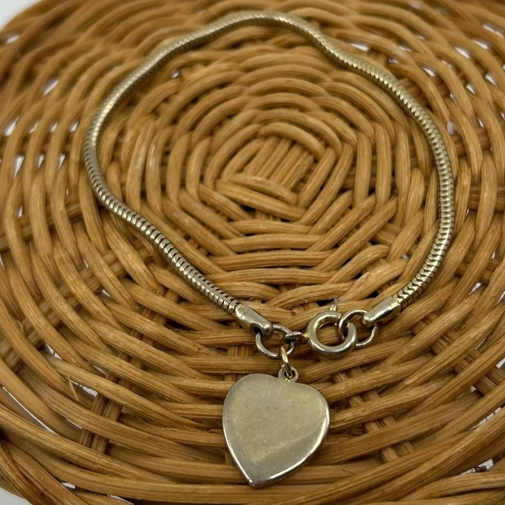 Vintage Gold Tone Chain Heart Charm Bracelet Dainty Retro Feminine Costume